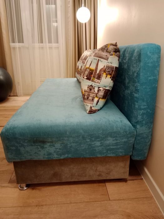 Срочно продам диван