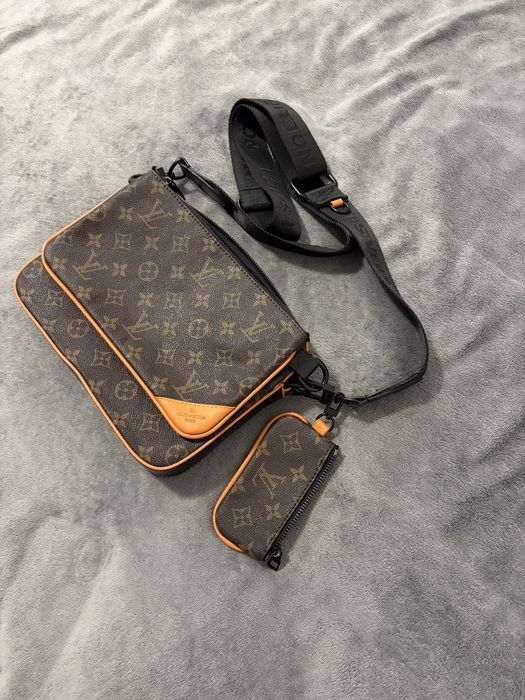 Louis Vuitton - Messenger Bag