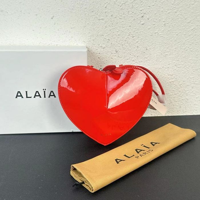 Дамска чанта A.L.A.I.A