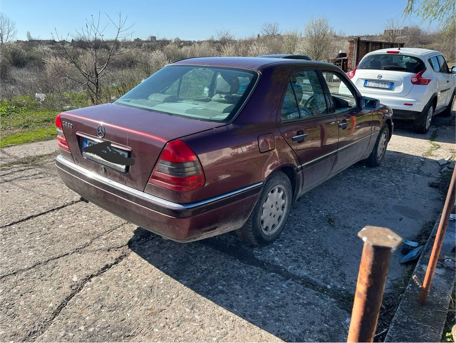 Mercedes c230 2.3 бензин автоматик 100000км