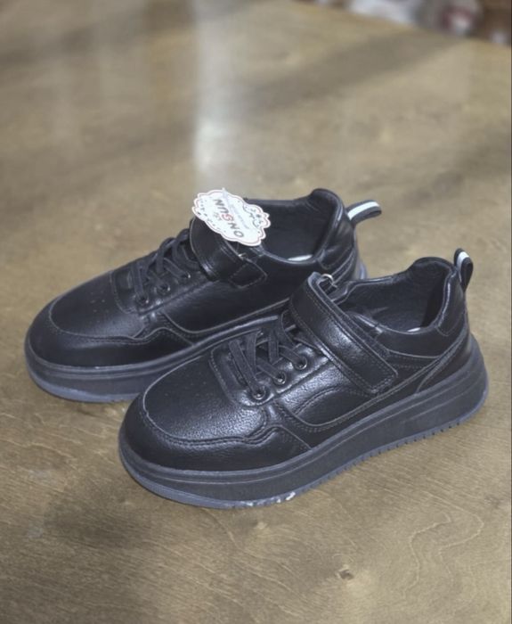 Кроссовки детские новые