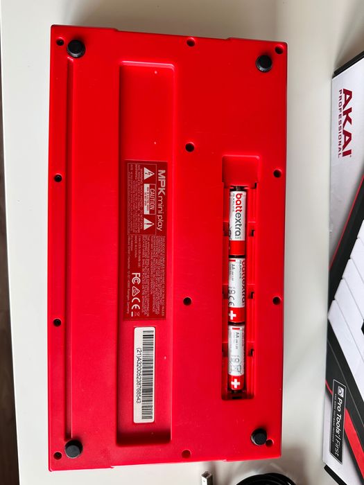 AKAI MIDI клавиатура