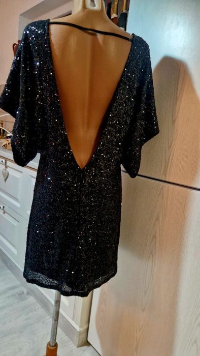 Rochie neagra paiete