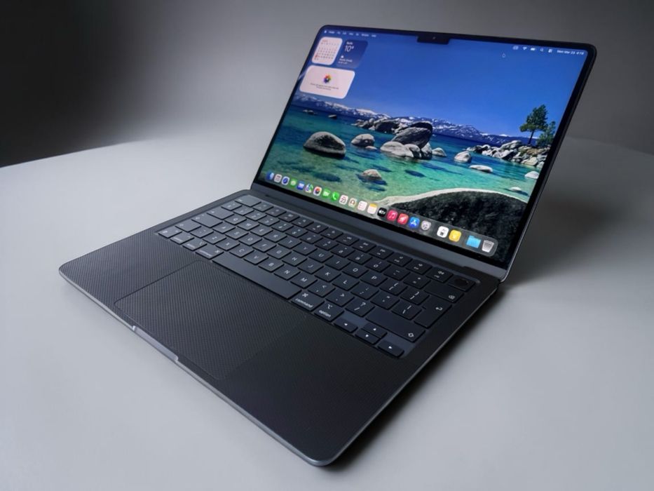KATO НОВ! Apple MacBook Air 13 M2 2022 8RAM 256GB Midnight Гаранция!