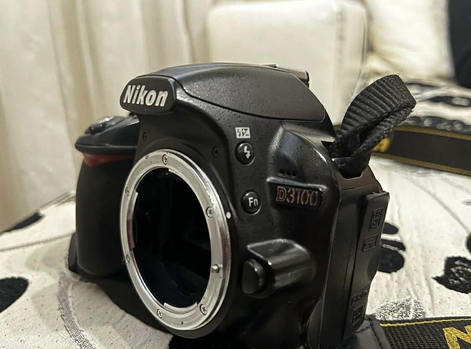 Фотоапарат Nikon D3100