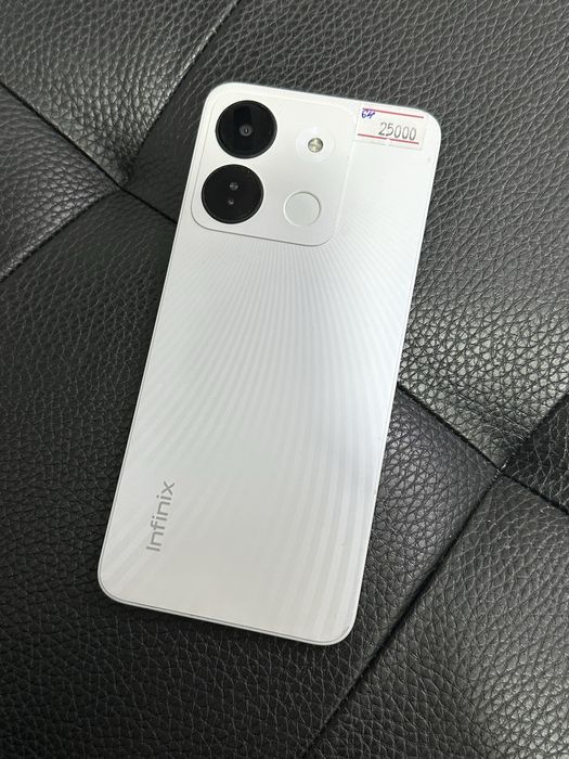 Infinix smart 8    4/64gb