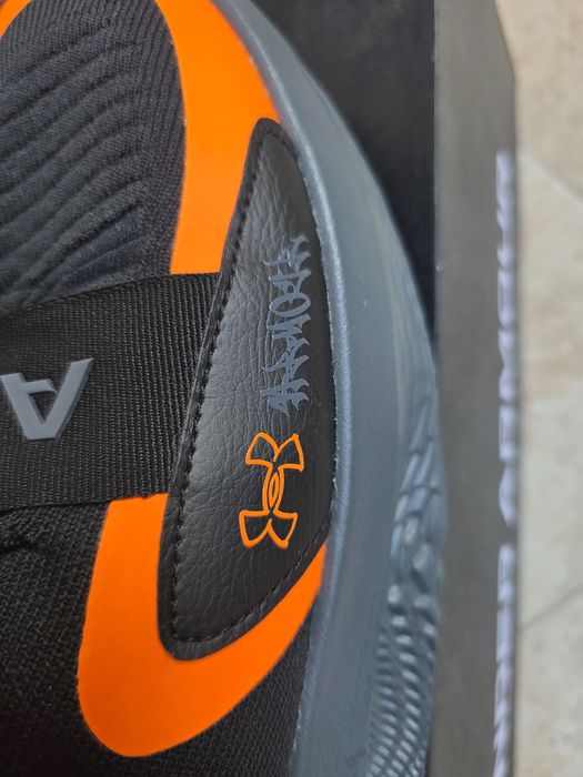 Under Armour  Flow FUTR X 4