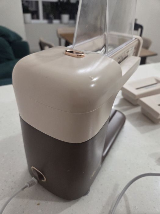 Электрическая лапшорезка