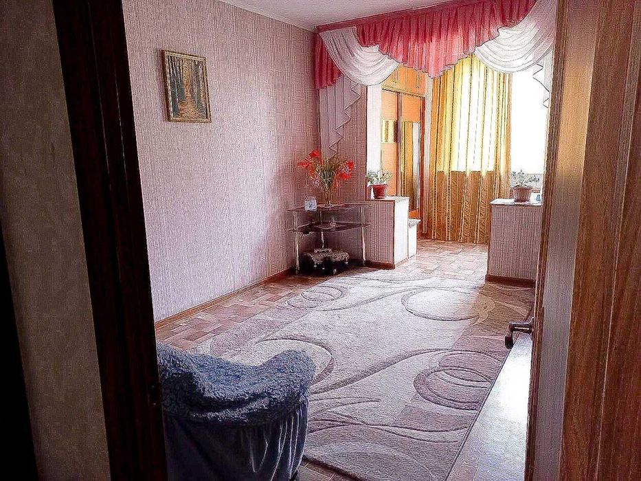 Сдаю 2 к. квартиру. 2000 тг/час.