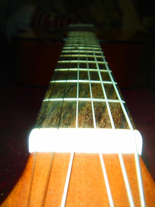 продам гитару Yamaha F310 cостояние новое.