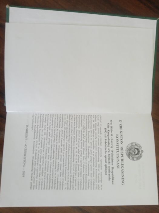 Konstitutsiya kitobi.