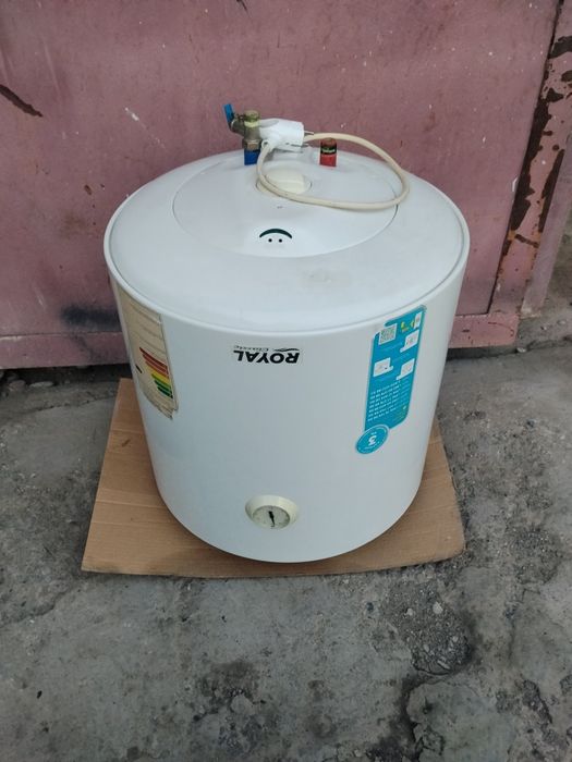 Ariston 50 litr ichi tozalangan tenti yangi qoyilgan komplekt