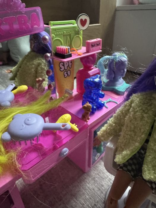 Комплект Барби тоалетка със светлини и много аксесоари