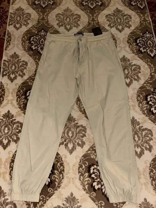 Pantaloni stil blugi