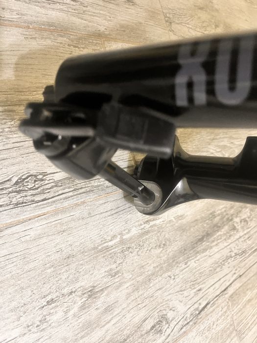 Вилка Rock Shock ЧИСТО НОВА!!!