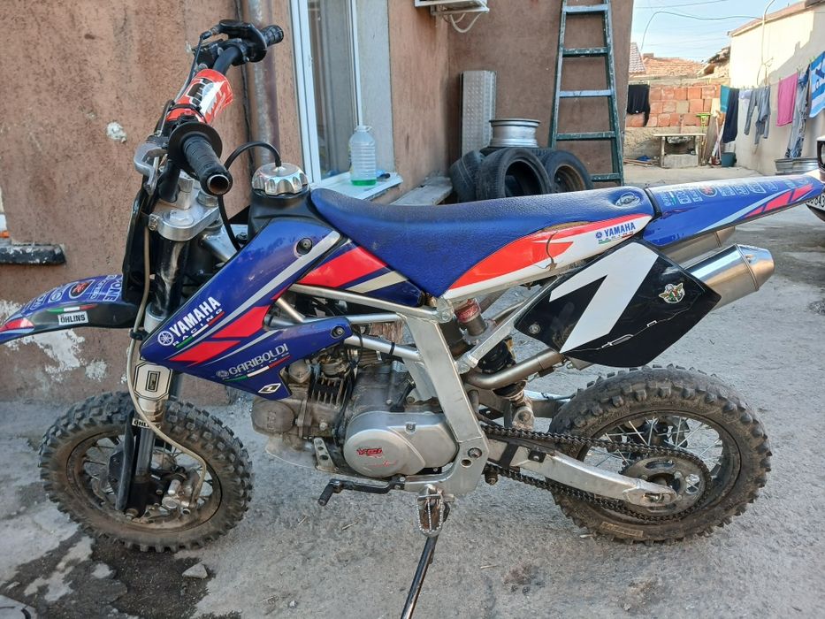 Продавам кросов мотор 125 кубика
