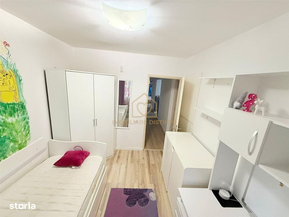 Apartament 4 camere de inchiriat — fotografia 3