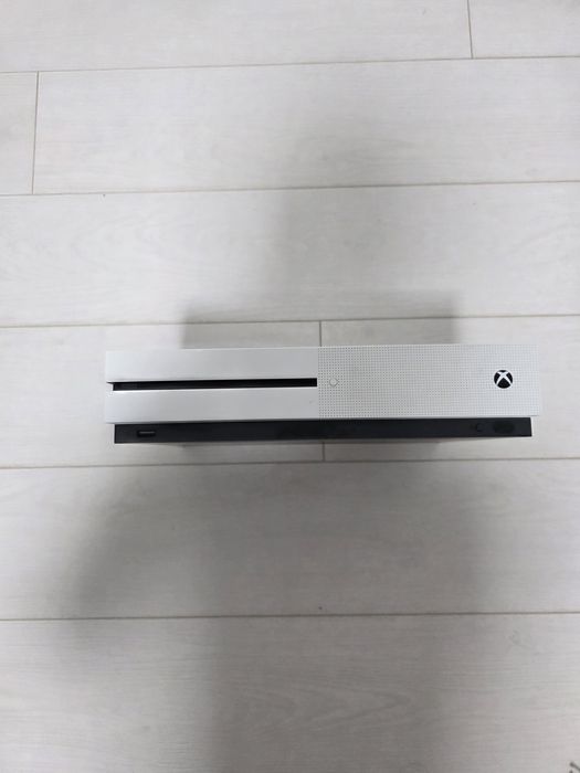 Vand Xbox One S 1Tb  + DVD