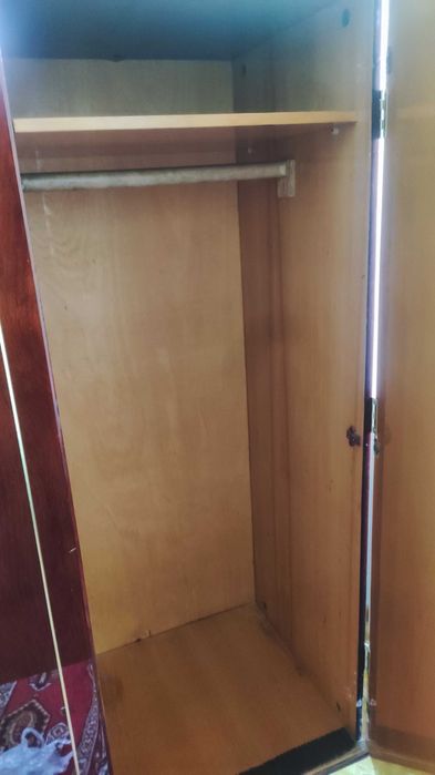 Продается спальня мебель