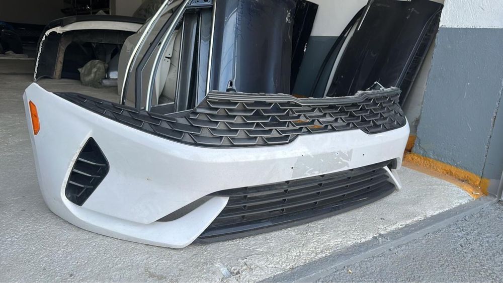 Kia k5 передние бампер Киа к5 бампер
