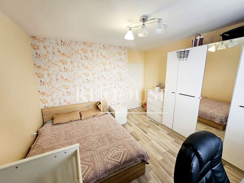 Продава се Двустаен апартамент в Варна, Левски - 70 кв.м за 1986 €/кв.м - Снимка #9