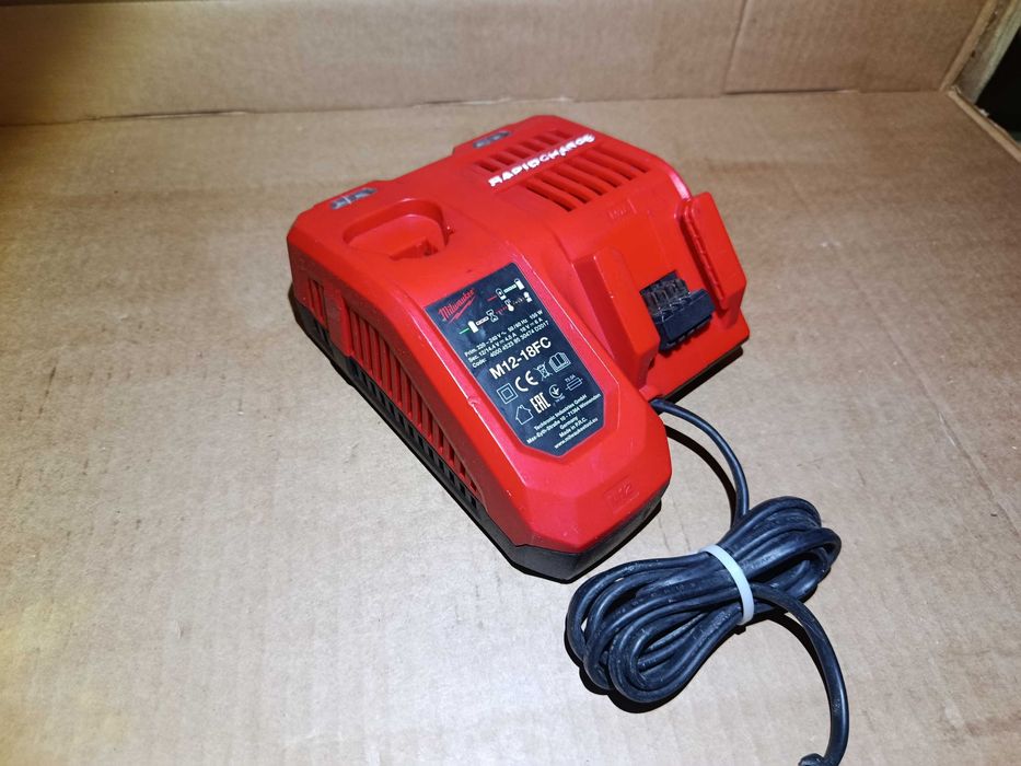 Milwaukee M12-18FC 12V 18V M18 incarcator rapid statie charger sursa