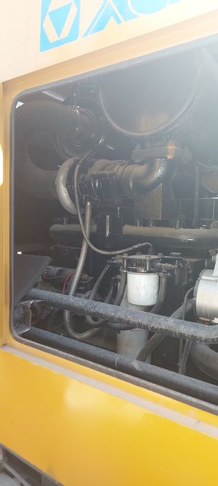 Грейдер фирма XCMG 215