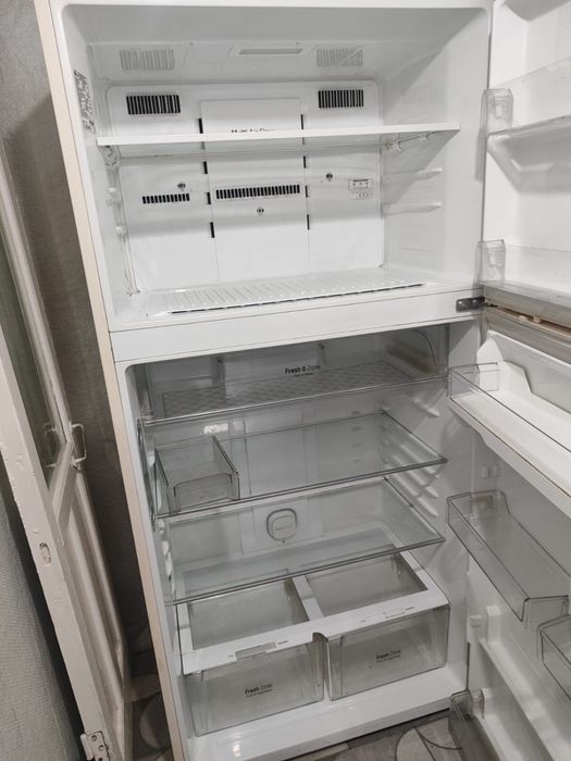 Продам б/у  большой холодильник