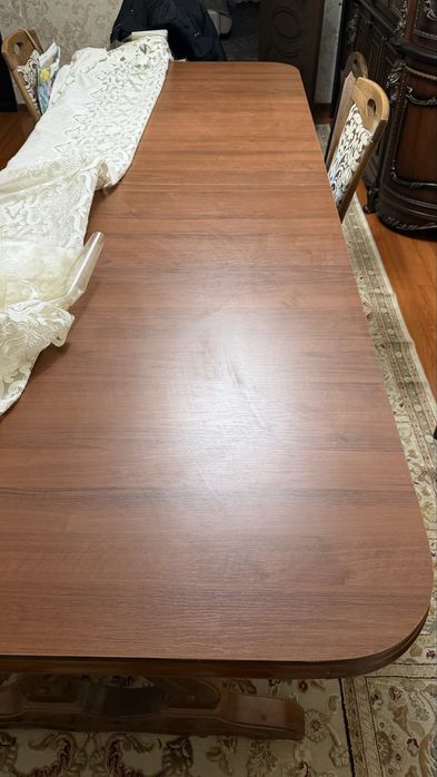 Продаётся стол в хорошем состояний! Размер 3,5/110.