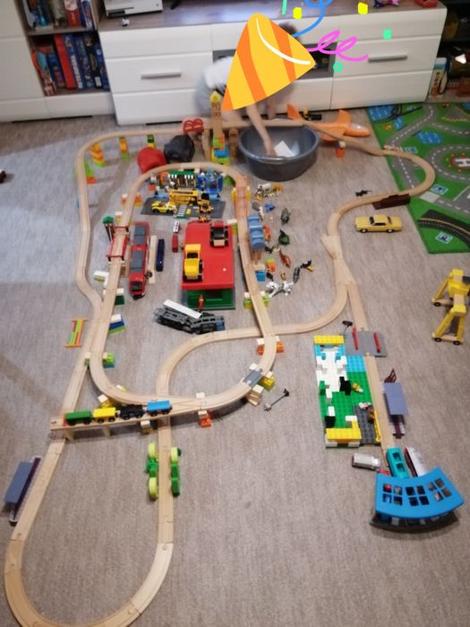 Sina de tren de lemn cu accesorii