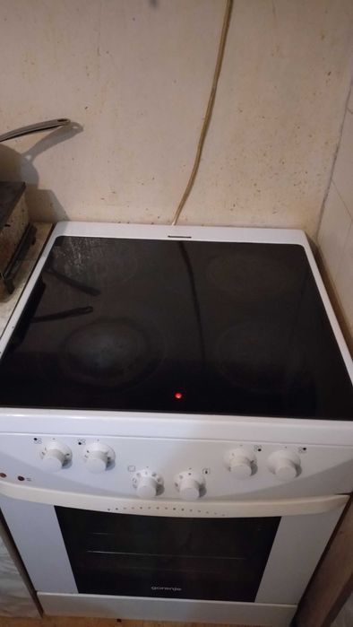 Печка с Керамичен плот Gorenje