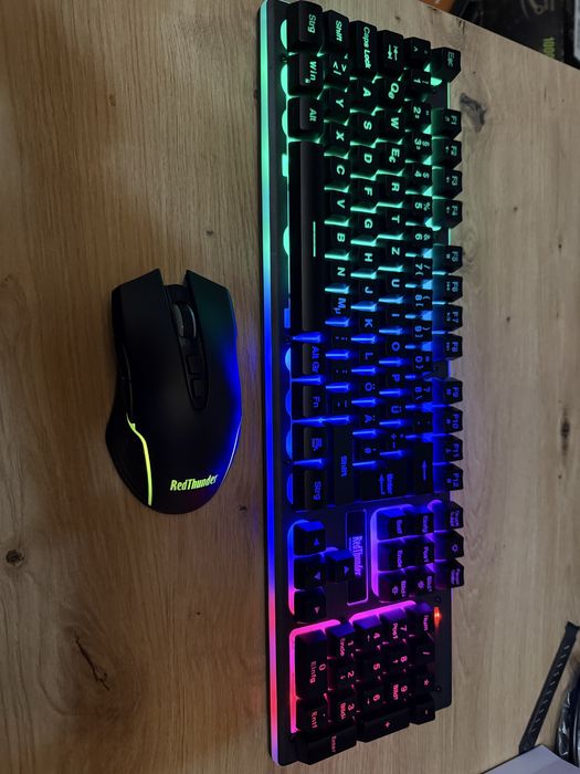 Set Tastatură mouse wireless gaming RedThunder K10,3800mAh,lumini LED
