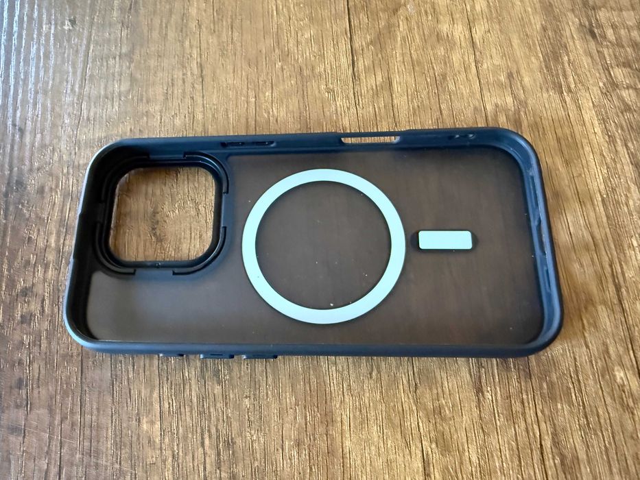 Чехол iPhone 16 pro magsafe