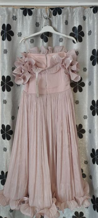 Rochie nouă cu etichetă