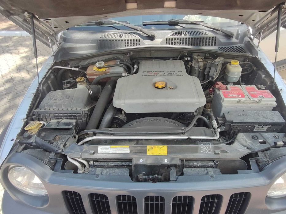 Jeep Cherokee 2.5 CRD (2002) Manual – 4x4