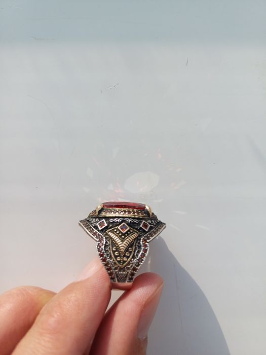 Серебряный кольцо
