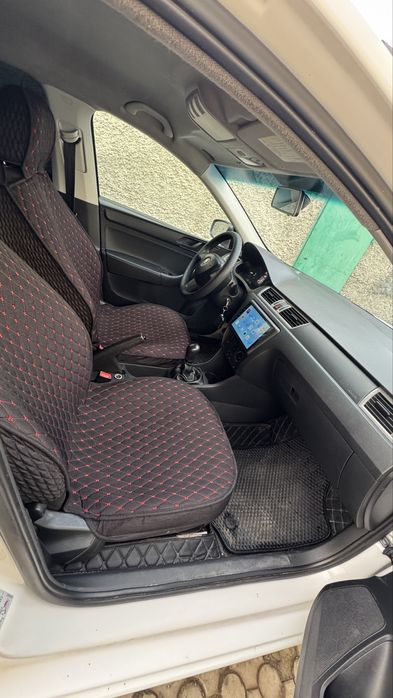 Продам шкоду рапид 2013 год