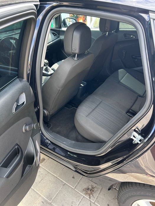 OPEL Astra 2012 — imagine 5