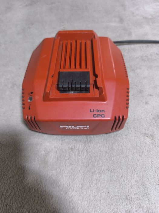 Încărcător Hilti C4/36-350(pentru reparat)