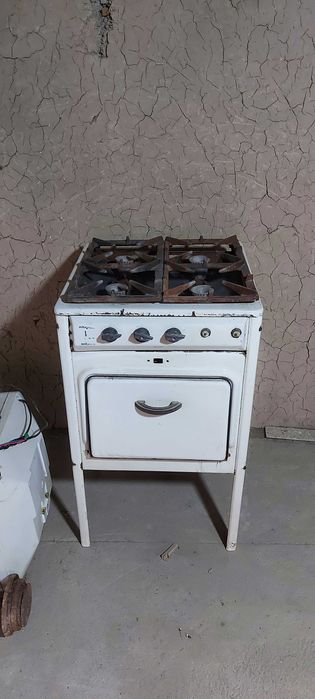 продается газовая плита