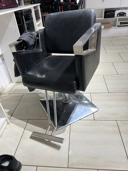 Кресло парикмахерская