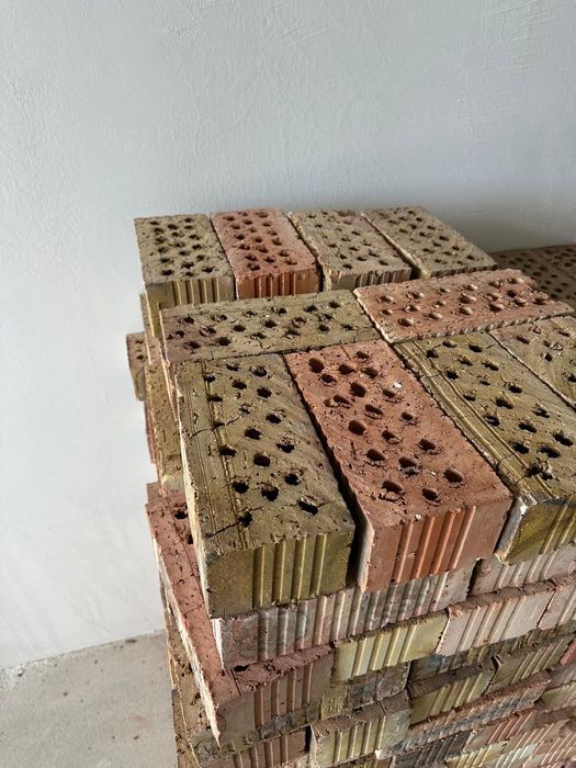 Продам кирпич новый
