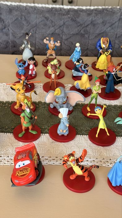 Disney фигурки + книжка