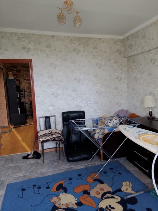 Продам четырёхкомнатную квартиру