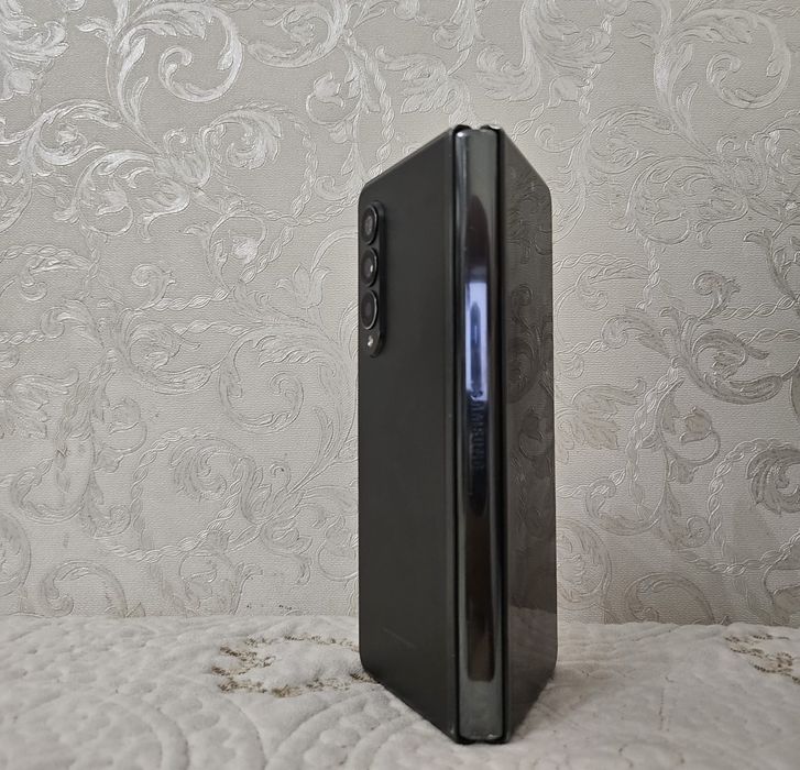 Samsung fold 3 256/12