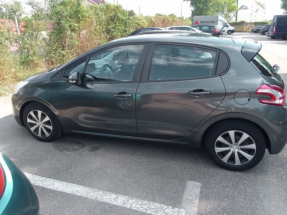 Peugeot 208 motor 1.4 diesel, an 2013, cutie automata
