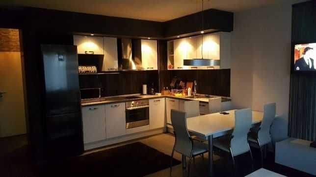 Тристаен апартамент в кв. Редута