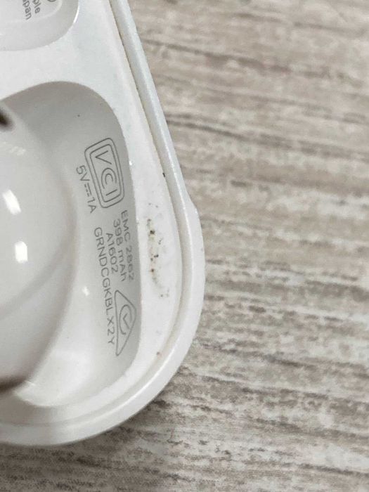 Безжични слушалки Apple AirPods 2 gen