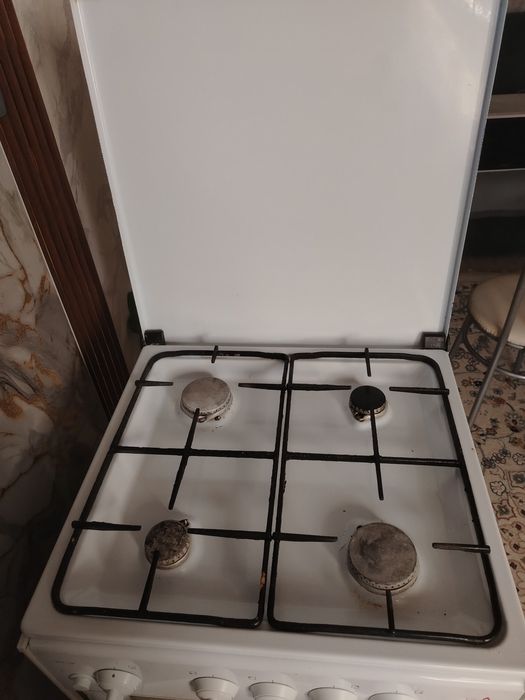 Продам газ плиту