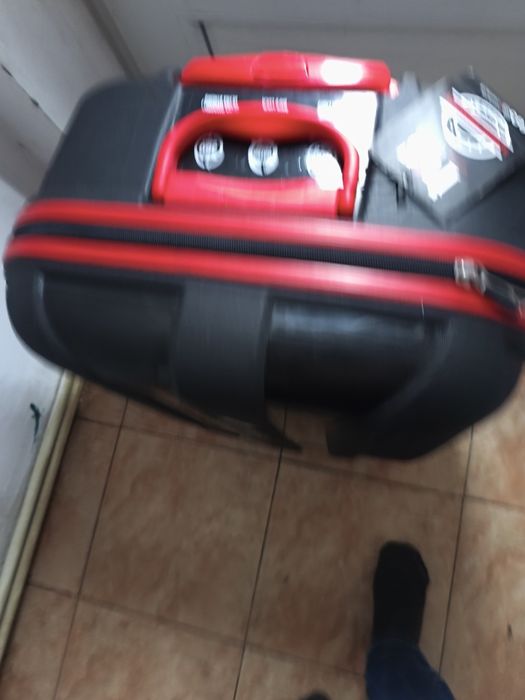 Troler nou cu eticheta